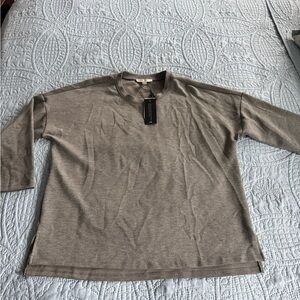 Cable & Gauge Studio Gray Top